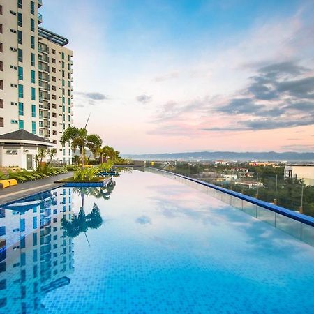 C Suites At Mactan Newtown Lapu-Lapu City Exterior photo