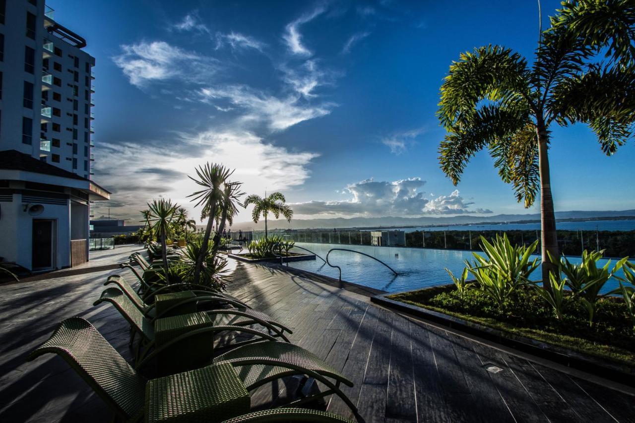 C Suites At Mactan Newtown Lapu-Lapu City Exterior photo